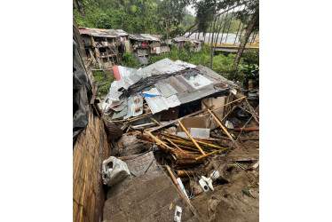 En La Paz, cerca de la vía Panamericana, colapsó esta vivienda. Una persona resultó herida y cinco más quedaron damnificadas.