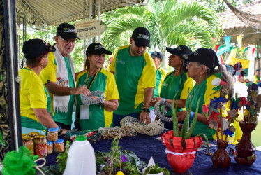 Encuentro Nuevo Comienzo con los adultos mayores de Caldas.