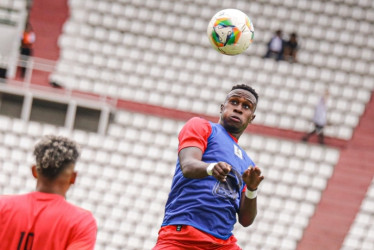 Once Caldas, Huracán de Argentina, Copa Sudamericana