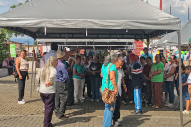 Los usuarios del régimen contributivo de la Nueva EPS en Palestina protestaron en la tarde de este miércoles porque no les entregan medicamentos. Exigen que en el municipio se instale un dispensario. Para tal fin, cursa trámite una acción popular.