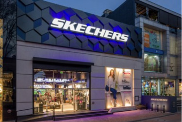 Tienda de Skechers en Colombia. La marca fortalece su presencia local con nuevas aperturas previstas para 2025.