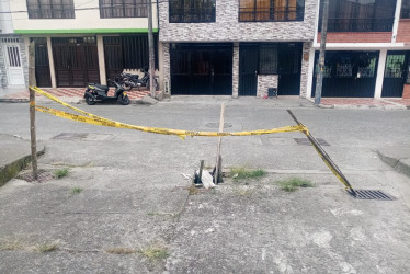 La obra está pendiente de contratación, primero para el cambio del alcantarillado de Empocaldas y luego para aplicación de pavimento nuevo.