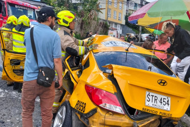 El choque ocurrió en el barrio Cervantes, en el que estuvieron involucrados dos carros.