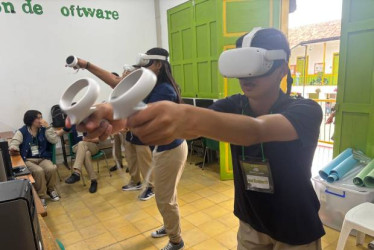 Alumnos de colegio s de Caldas tienen experiencias inmersiva de aprendizaje en robótica, lideradas por instructores del Sena. El propósito es que fortalezcan competencias tecnológicas y creativas.