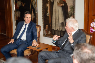 Bernie Moreno se reunió en Bogotá con Miguel Uribe Londoño, padre del asesinado congresista colombiano Miguel Uribe Turbay