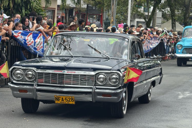 El Carnaval de la Cosecha 2025 recorre la Avenida 30 de Agosto con la participación especial del Carnaval de Río de Janeiro.