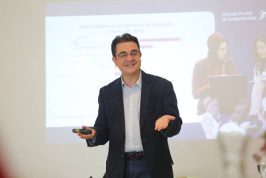 Daniel Gómez Gaviria es el vicepresidente del Consejo Privado de Competitividad en Colombia. Estuvo en dos eventos en Manizales, unbo de liderazgo y otro de educación.