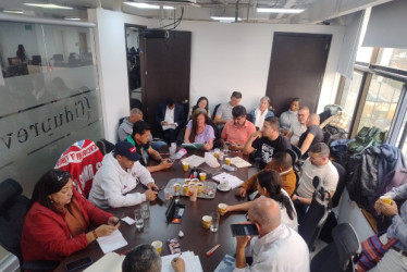 Foto I Archivo para LA PATRIA  El sindicato Educal ha efectuado diversas acciones, como paros, plantones, reuniones con autoridades, ante los que considera incumplimientos en salud para los maestros de Caldas. En la foto, encuentro del 10 de junio del 2025 en Bogotá con el Fomag. 