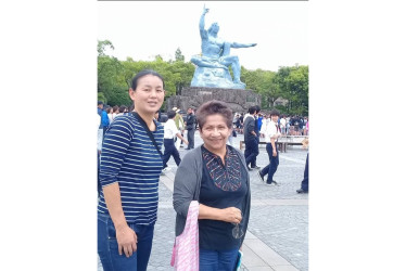 Ella leyó en las pieles quemadas y en las historias de su abuela, el horror de la guerra mundial. Su misión y de los japoneses, dice, es recordar y llevar el mansaje del valor de la paz, inspirados en monumentos como este que visitó hace siete años. 