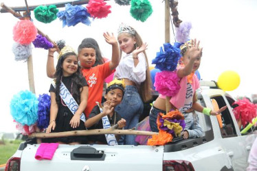  Fotos I Luis Fernando Trejos / Q´HUBO  Llegar a 50 años educando a miles de manizaleños es un logro para colegios en Manizales. Por eso, la celebración es con bombos y platillos.