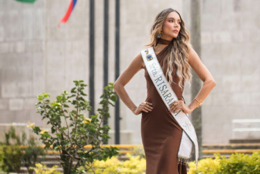 A sus 26 años, Trujillo encarna el espíritu de una mujer multifacética. Magíster en Marketing formada en Francia, directora creativa y modelo profesional.