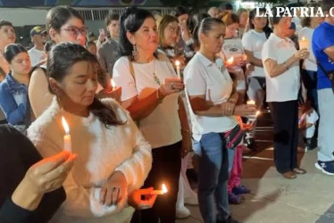 Velatón reciente en Aranzazu por víctima de feminicidio.