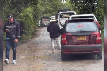  Ya habilitaron el paso en la vía Arma - La Pintada, recomiendan transitar con precaución.