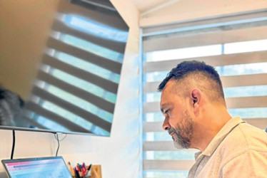 El diputado Jorge Hernán Aguirre, del Partido Liberal, también figura como docente, en la ESAP.