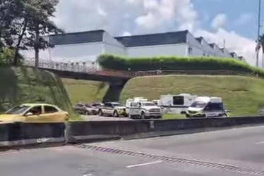 Hallaron un cuerpo en zona boscosa cercana al viaducto de Pereira. Tenía impactos de bala.