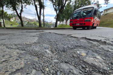 Este es en la vía antigua a Villamaría hacia Los Cámbulos, a un lado de las canchas de Malabar.