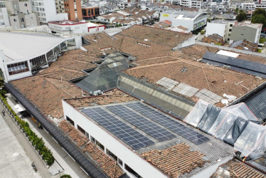 El centro comercial Sancancio, fundado en 1984 en Manizales, lleva casi todo este 2025 en obras. Está cambiando su marquesina.
