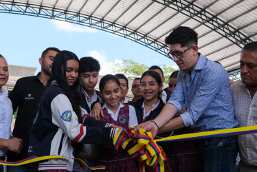 Las dos obras entregadas beneficiarán a 1.509 estudiantes en el sur del Huila.