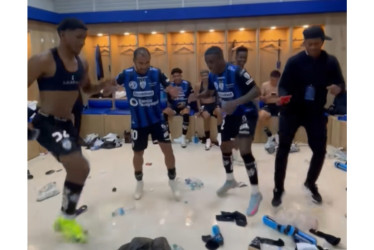 Los jugadores de Independiente del Valle bailaron como Dayro Moreno para festejar luego de eliminar al Once Caldas de la Copa Sudamericana. ¿Burla o folclor?