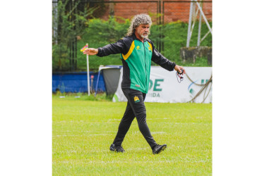Leonel Álvarez, técnico de Atlético Bucaramanga.