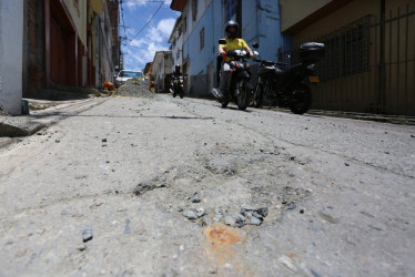 Este es el estado de la vía en la calle 26.