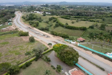 La Avenida Los Colibríes en Pereira sigue sin terminarse. La Secretaría de Infraestructura avanza en la construcción de los pliegues para empezar la licitación
