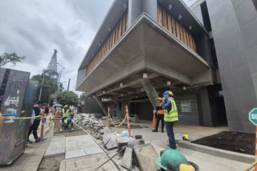 La línea 3 edifica expectativas: seis ciudadanos opinan del avance de obras de la línea 3 del cable aéreo de Manizales. Hay expectativas comerciales y alivio por sacar la construcción adelante tras los retrasos.