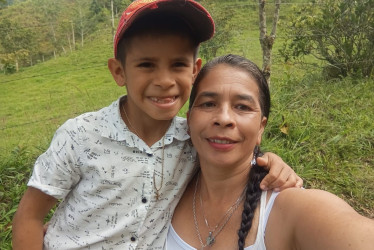 Floralba con su nieto Ángel Matías son conocidos en TikTok como Los Guapetones Marquetones