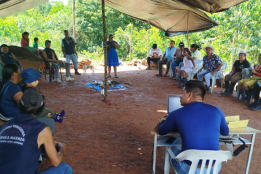 Esta es la comunidad indígena reunida en Victoria.