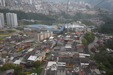 La novedad aborda a Manizales: ciudadanos celebran la inauguración de la línea 3 del cable aéreo. Esperan viajar a sus destinos en comodidad y sin trancones.