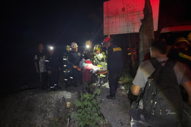 Fotos | Cortesía | LA PATRIA  Rescate de la joven.