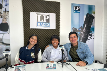 Nicol Alexandra Marín, Tomás Orozco Posada y Andrés Mauricio Murcia, integrantes del Concurso de Oratoria del Colegio de Cristo de Manizales.