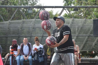 Roberto Rojas Morales, de Guayaquil, Ecuador,