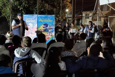   Fotos I Facebook alcaldías y cortesía Sena I LA PATRIA  En el Área Metropolitana del Centro-sur siguen acercamientos de alcaldes con comunidades, abren concurso de cafés especiales, firman convenio para mitigar riesgos en zona de tragedia y ofertan 100 vacantes de empleo.