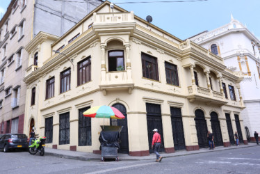  Foto I Archivo I LA PATRIA  Una carta enviada por la Industria Licorera de Caldas a la Gobernación fue la que llevó a desalojar la Secretaría de Educación, con sede en Manizales.