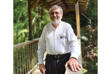 Alberto Gómez Mejía, abogado y defensor del ambiente, recibirá el máximo reconocimiento que entrega la ciudad de Armenia.