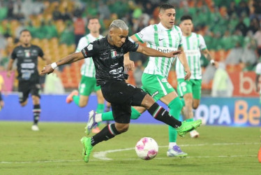 El Once Caldas perdió 3-0 la serie ante Atlético Nacional y ahora, sin Copa Sudamericana ni Copa Colombia, se aferra a sus reducidas posibilidades en la Liga.