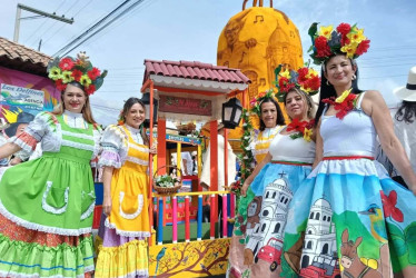 Las comparsas de Neira están inspiradas en la cultura cafetera de la región.