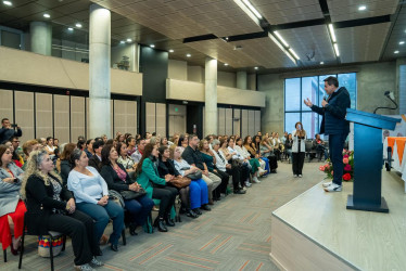 La certificación se realizó en la Universidad Autónoma de Manizales. 