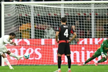 Juan Guillermo Cuadrado anotó el primer gol del Pisa y fue el líder de su equipo, que al final dejó escapar la victoria ante el Milan.