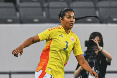 Daniela Arias, defensora de la selección Colombia femenina.