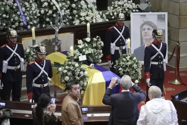 Miguel Uribe Turbay sufrió un atentado el 7 de junio y falleció el 11 de agosto. 