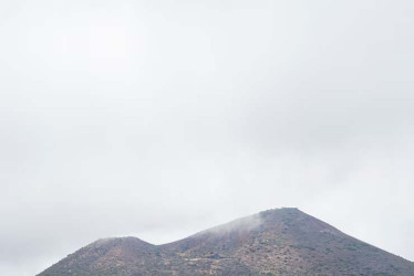 El volcán Viliuchik, que se eleva 2.175 metros sobre el nivel del mar, se encuentra a un 50 kilómetros al suroeste de Petropavlovsk- Kamchatkski, en Rusia. 