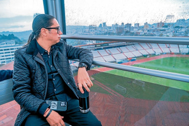 El representante caldense Juan Sebastián Gómez subió una foto en la que muestra su primer viaje en la línea 3 del cable aéreo de Manizales.