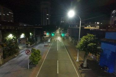 Cárdenas advirtió que el contrato sí contempla un incremento del 4,9% en la tarifa del impuesto de alumbrado público a partir de 2026,