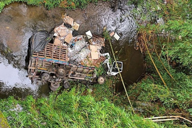 En la mañana del viernes (3 de octubre) el conductor de un camión que transitaba entre Quimbaya y Montenegro en el Quindío,