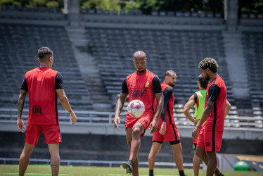 De acuerdo al reporte médico del equipo Marco Pérez y Yuber Quiñones tienen lesiones 