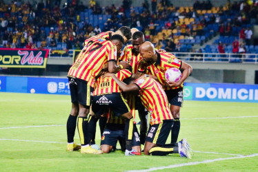 Deportivo Pereira tiene la baja de Edwin Velasco en defensa que se lesionó jugando contra Junior. ¿Quién jugará de lateral por la izquierda? 