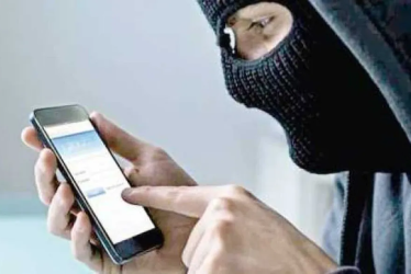 El sujeto le exigía dinero a su víctima con tal de no exponerla en redes sociales.