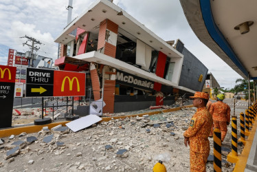 El terremoto tuvo lugar a las 21:59 hora local (13:59 GMT) del martes a una profundidad de diez kilómetros a menos de veinte kilómetros de Bogo.